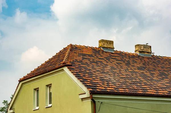 Comprehensive Guide to Roof Replacement & Installing Services