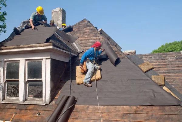 The Role of Bronx Roofing Contractors in Home Maintenance